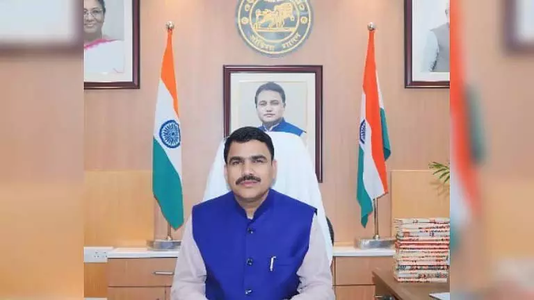OTET प्रश्नपत्र लीक मामले में बीजद ने लघु एवं मध्यम उद्यम मंत्री नित्यानंद गोंड का इस्तीफा मांगा OTET प्रश्नपत्र लीक मामले में बीजद ने लघु एवं मध्यम उद्यम मंत्री नित्यानंद गोंड का इस्तीफा मांगा