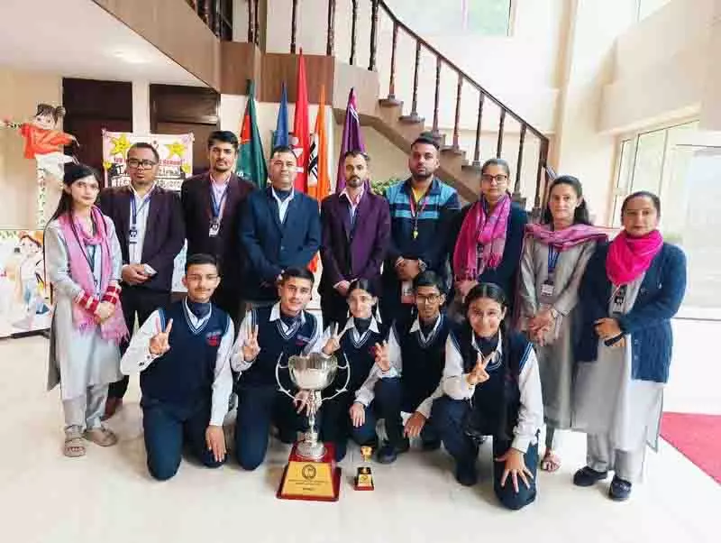 Himachal: आइवी स्कूल ने नेगोशियम एगॉन में जीत हासिल की Himachal: आइवी स्कूल ने नेगोशियम एगॉन में जीत हासिल की