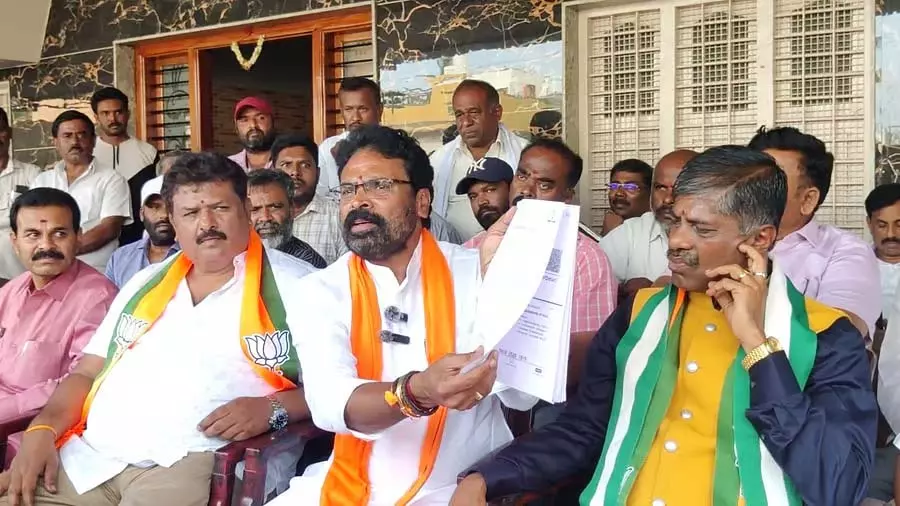 किसानों के खिलाफ मामला वापस लें: पूर्व सांसद एस. मुनिस्वामी किसानों के खिलाफ मामला वापस लें: पूर्व सांसद एस. मुनिस्वामी