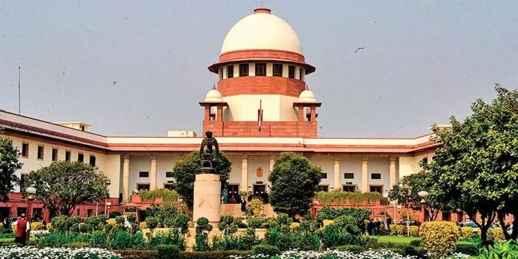 NEET-UG 2025: सवालों में त्रुटि पर सुप्रीम कोर्ट ने याचिका खारिज की, हाईकोर्ट जाने की सलाह NEET-UG 2025: सवालों में त्रुटि पर सुप्रीम कोर्ट ने याचिका खारिज की, हाईकोर्ट जाने की सलाह