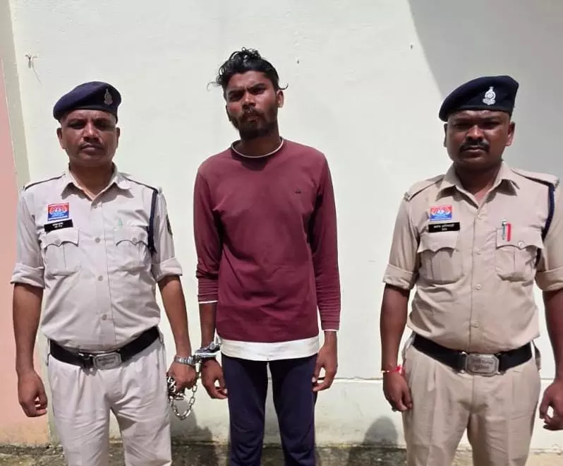 भाई को धमकी देने वाले युवक की कर दी हत्या, पत्थर से कुचला था शव भाई को धमकी देने वाले युवक की कर दी हत्या, पत्थर से कुचला था शव