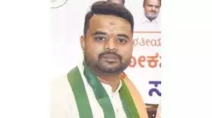 पूर्व जेडी(एस) सांसद प्रज्वल रेवन्ना को विशेष अदालत ने बलात्कार के मामले में दोषी ठहराया पूर्व जेडी(एस) सांसद प्रज्वल रेवन्ना को विशेष अदालत ने बलात्कार के मामले में दोषी ठहराया