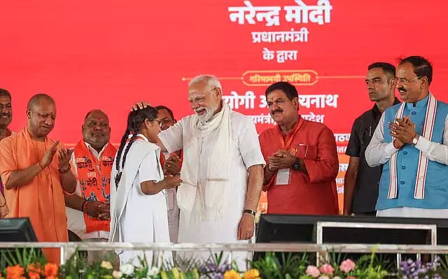 भारत ने दिखाया अपना रूद्र तांडव: वाराणसी में मोदी का भाषण भारत ने दिखाया अपना रूद्र तांडव: वाराणसी में मोदी का भाषण