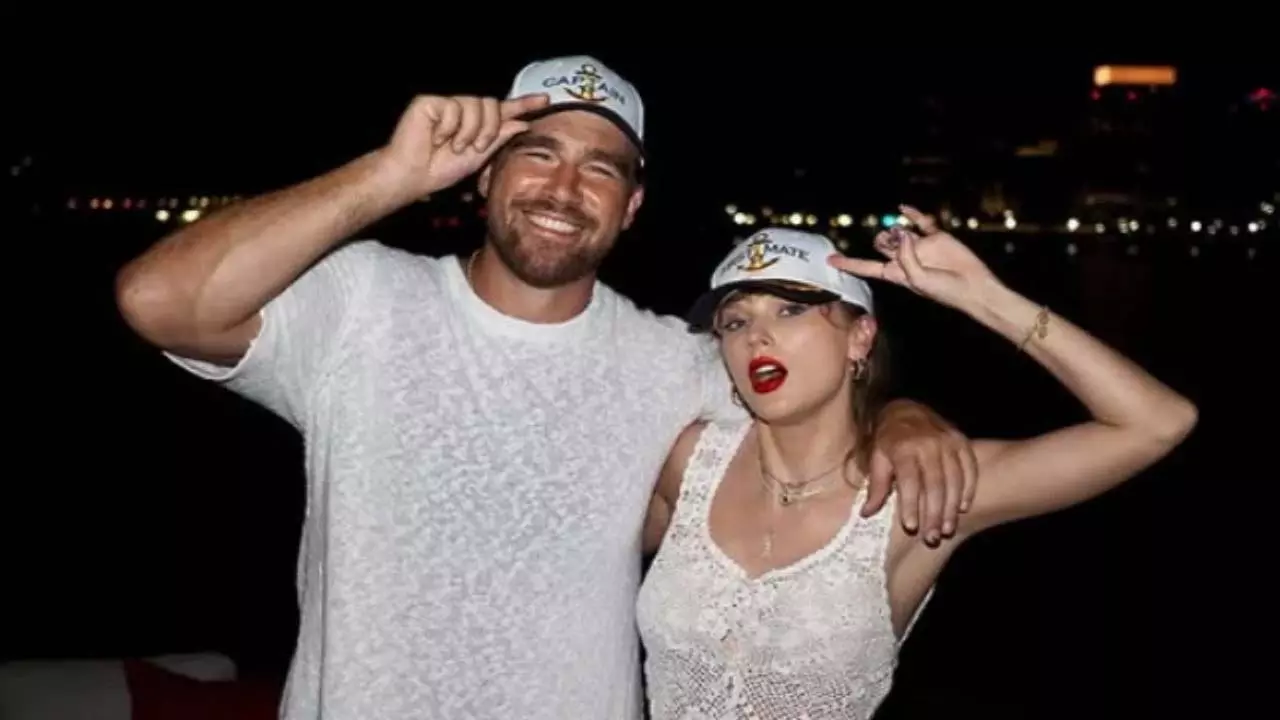 Travis Kelce को इंस्टाग्राम पर आधिकारिक रूप से जाने से पहले टेलर स्विफ्ट की सभी युगल तस्वीरें हटानी पड़ीं? Travis Kelce को इंस्टाग्राम पर आधिकारिक रूप से जाने से पहले टेलर स्विफ्ट की सभी युगल तस्वीरें हटानी पड़ीं?