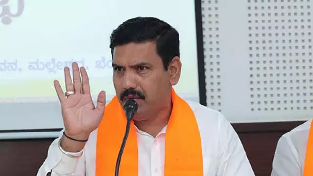 कांग्रेस के संविधान विरोधी रवैये के खिलाफ 5 अगस्त को BJP करेगी प्रदर्शन: Vijayendra कांग्रेस के संविधान विरोधी रवैये के खिलाफ 5 अगस्त को BJP करेगी प्रदर्शन: Vijayendra