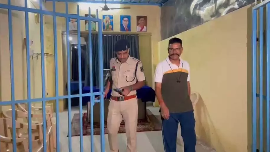 तेलीबांधा में खुला नया पुलिस सहायता केंद्र, SSP लाल उम्मेद सिंह ने किया निरीक्षण तेलीबांधा में खुला नया पुलिस सहायता केंद्र, SSP लाल उम्मेद सिंह ने किया निरीक्षण