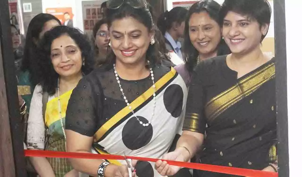 महिलाओं को सशक्त बनाने के लिए FLO ने हैदराबाद में पहला राष्ट्रीय रोजगार मेला शुरू किया महिलाओं को सशक्त बनाने के लिए FLO ने हैदराबाद में पहला राष्ट्रीय रोजगार मेला शुरू किया