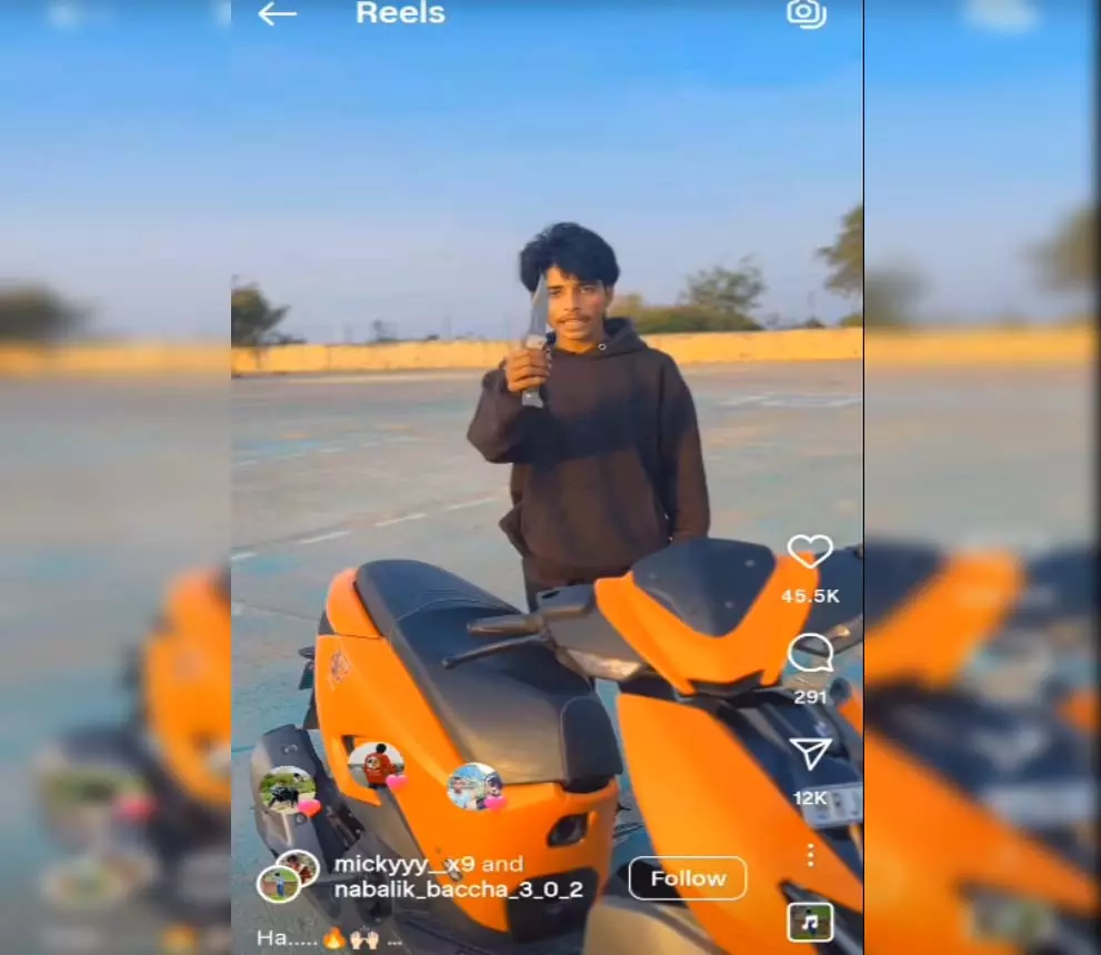 रायपुर में बढ़ता छोटे गुंडों का आतंक, सोशल मीडिया पर बन रहे अपराध के चेहरे रायपुर में बढ़ता छोटे गुंडों का आतंक, सोशल मीडिया पर बन रहे अपराध के चेहरे