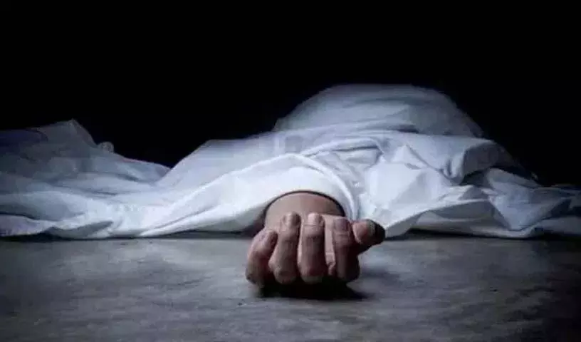 महिला कांस्टेबल ने कीटनाशक पीकर आत्महत्या की महिला कांस्टेबल ने कीटनाशक पीकर आत्महत्या की