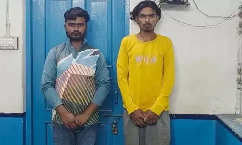 बलौदाबाजार में मर्डर, वारदात की सूचना पर पहुंचे एसडीएम-एसडीओपी पर भी पथराव बलौदाबाजार में मर्डर, वारदात की सूचना पर पहुंचे एसडीएम-एसडीओपी पर भी पथराव