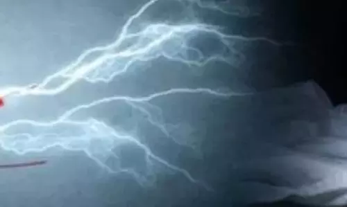 स्कूल में फैली करंट, पालकों ने जड़ा ताला