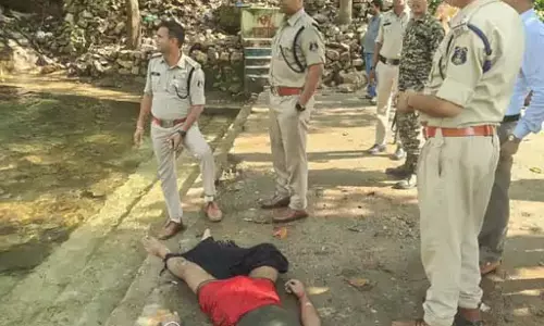 पैर फिसलने से नहर में डूबा युवक, मौत