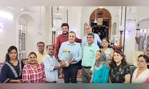 महाराष्ट्र में इज़राइली दूत कोब्बी शोशनी ने अलीबाग में दो सभास्थलों का उद्घाटन किया