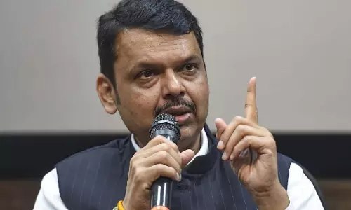 Maharashtra : मुख्यमंत्री ने कैबिनेट फेरबदल के बाद मंत्रियों को कड़ी चेतावनी दी Maharashtra : मुख्यमंत्री ने कैबिनेट फेरबदल के बाद मंत्रियों को कड़ी चेतावनी दी