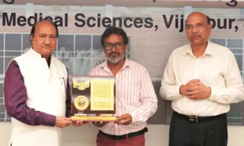 एम्स जम्मू ने ग्रेटर कश्मीर को सम्मानित किया