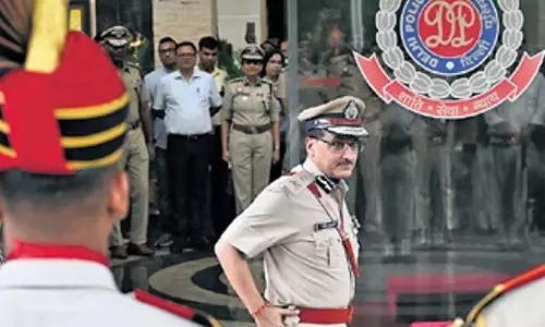 स्वतंत्रता दिवस से पहले दिल्ली पुलिस प्रमुख ने सुरक्षा तैयारियों की समीक्षा की