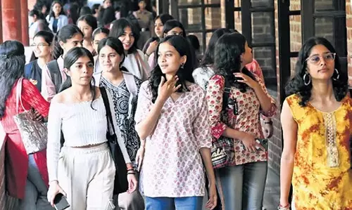 दिल्ली: एनईपी के तहत 12 घंटे की कक्षा अनुसूची पर विवाद