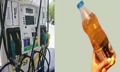सरकार ने कलेक्टरों को प्लास्टिक की बोतलों में पेट्रोल, डीजल की बिक्री पर प्रतिबंध लगाने का निर्देश दिया सरकार ने कलेक्टरों को प्लास्टिक की बोतलों में पेट्रोल, डीजल की बिक्री पर प्रतिबंध लगाने का निर्देश दिया