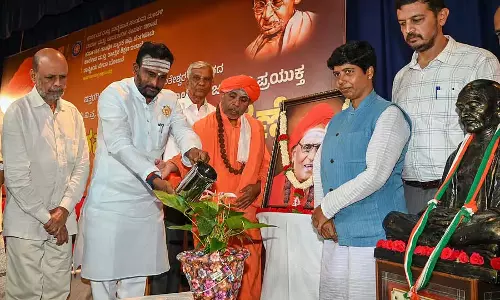 आत्म-नियंत्रण से ही व्यसन से मुक्ति संभव है: मनोवैज्ञानिक ए. श्रीधर आत्म-नियंत्रण से ही व्यसन से मुक्ति संभव है: मनोवैज्ञानिक ए. श्रीधर