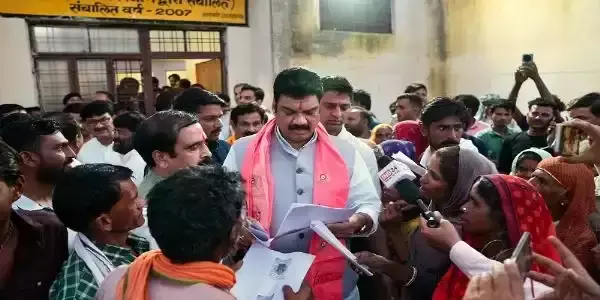 Bhopal: अतिवृष्टि से प्रभावितों को हर संभव मदद: खाद्य मंत्री Bhopal: अतिवृष्टि से प्रभावितों को हर संभव मदद: खाद्य मंत्री