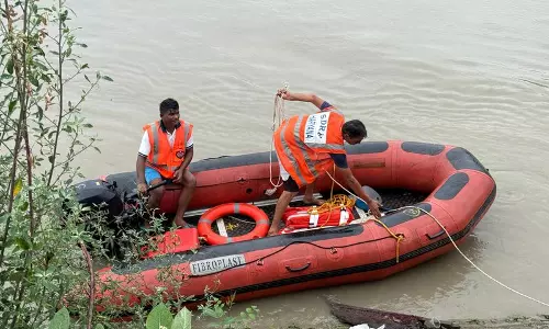 Karnal : यमुना नहर में गिरी कार, महिला का शव बरामद, पति अभी भी लापता
