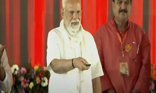 PM Modi ने वाराणसी में 2200 करोड़ रुपये की विकास परियोजनाओं का शिलान्यास और उद्घाटन किया