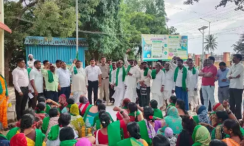विधायक की अपील: किसान संघ ने धरना समाप्त किया विधायक की अपील: किसान संघ ने धरना समाप्त किया
