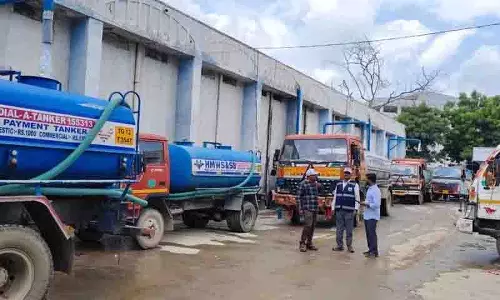 HMWSSB में तकनीकी खराबी के कारण टैंकर आपूर्ति बाधित होने से शिकायतें बढ़ीं HMWSSB में तकनीकी खराबी के कारण टैंकर आपूर्ति बाधित होने से शिकायतें बढ़ीं