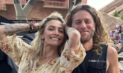 Paris Jackson ने मंगेतर जस्टिन लॉन्ग डेज़ से रिश्ता खत्म किया