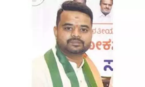पूर्व जेडी(एस) सांसद प्रज्वल रेवन्ना को विशेष अदालत ने बलात्कार के मामले में दोषी ठहराया पूर्व जेडी(एस) सांसद प्रज्वल रेवन्ना को विशेष अदालत ने बलात्कार के मामले में दोषी ठहराया