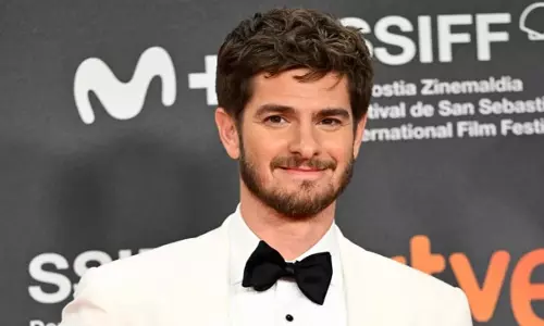 Andrew Garfield सैम ऑल्टमैन में बदल गए Andrew Garfield सैम ऑल्टमैन में बदल गए