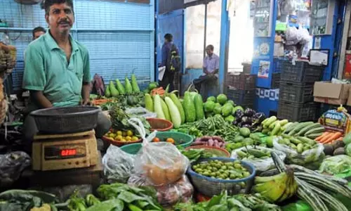 अगली दो तिमाहियों तक महंगाई दर 4 प्रतिशत से नीचे रहने का अनुमान : रिपोर्ट अगली दो तिमाहियों तक महंगाई दर 4 प्रतिशत से नीचे रहने का अनुमान : रिपोर्ट