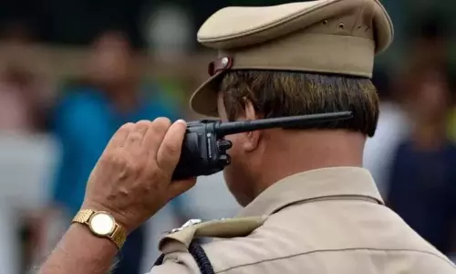 Kerala : पति की प्रताड़ना से तंग आकर महिला ने की आत्महत्या Kerala : पति की प्रताड़ना से तंग आकर महिला ने की आत्महत्या
