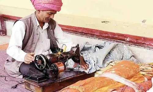 Himachal: एक पवित्र पुनरुत्थान, 15 वर्षों के बाद भगवान रघुनाथ का रथ फिर से चमकेगा Himachal: एक पवित्र पुनरुत्थान, 15 वर्षों के बाद भगवान रघुनाथ का रथ फिर से चमकेगा