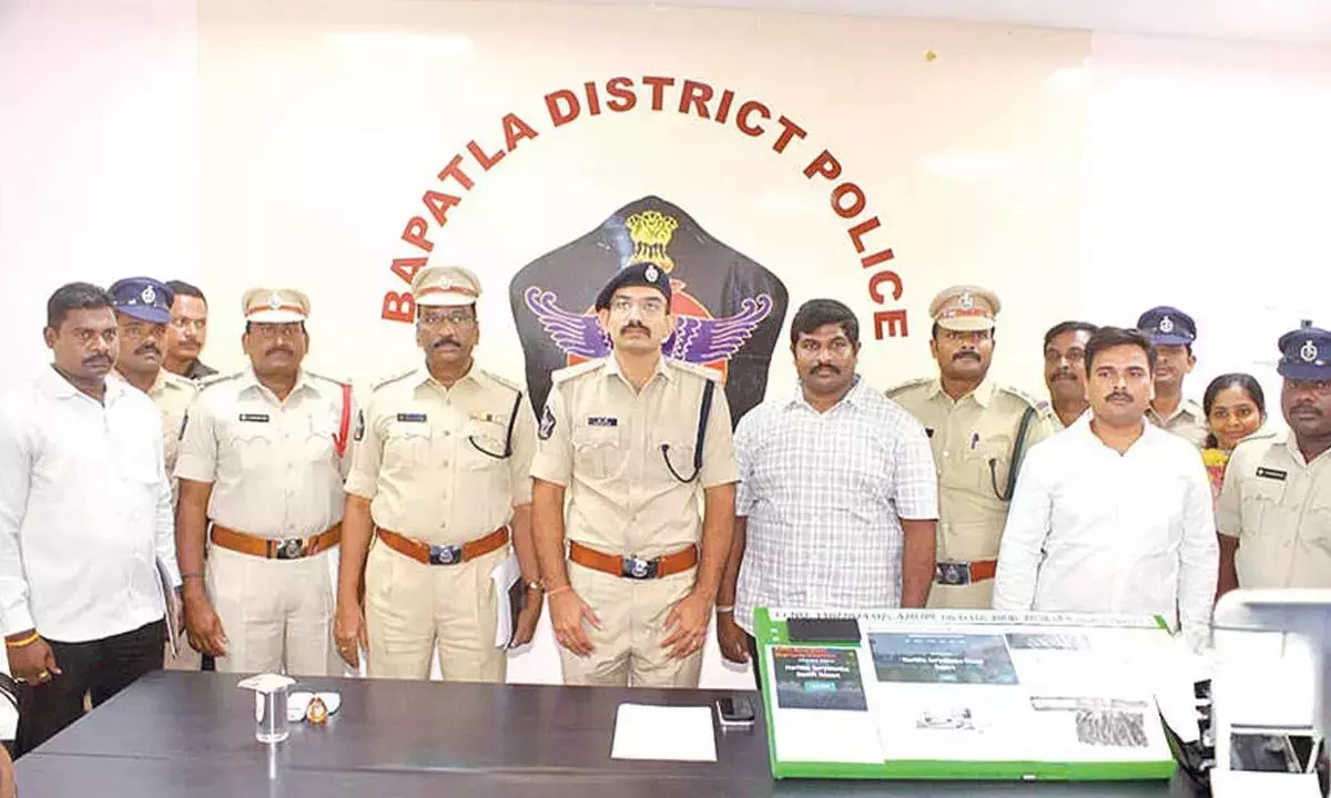 Andhra: बापटला पुलिस ने अखिल भारतीय साइबर अपराध गिरोह का भंडाफोड़ किया