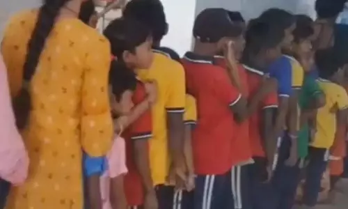 मध्याह्न भोजन के बाद बच्चे बीमार, जांच में छिपकली की आशंका