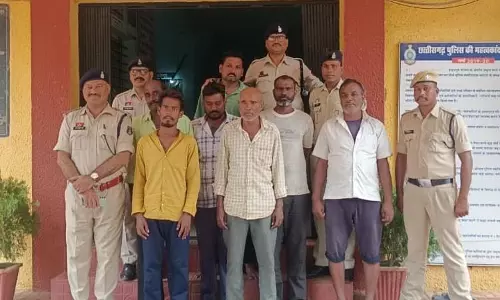 गौवंश तस्करी में 7 आरोपी गिरफ्तार, 29 मवेशी सुरक्षित गौवंश तस्करी में 7 आरोपी गिरफ्तार, 29 मवेशी सुरक्षित
