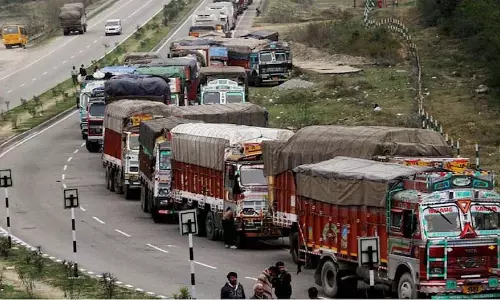 Gilgit-Baltistan के व्यापारियों ने 23 दिनों तक काराकोरम राजमार्ग अवरुद्ध रखा
