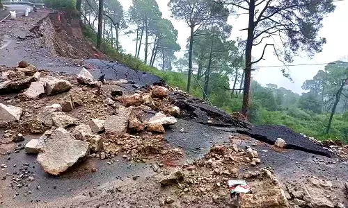 Una: पीडब्ल्यूडी और जल शक्ति विभाग को ऊना में ₹12 करोड़ की क्षति Una: पीडब्ल्यूडी और जल शक्ति विभाग को ऊना में ₹12 करोड़ की क्षति