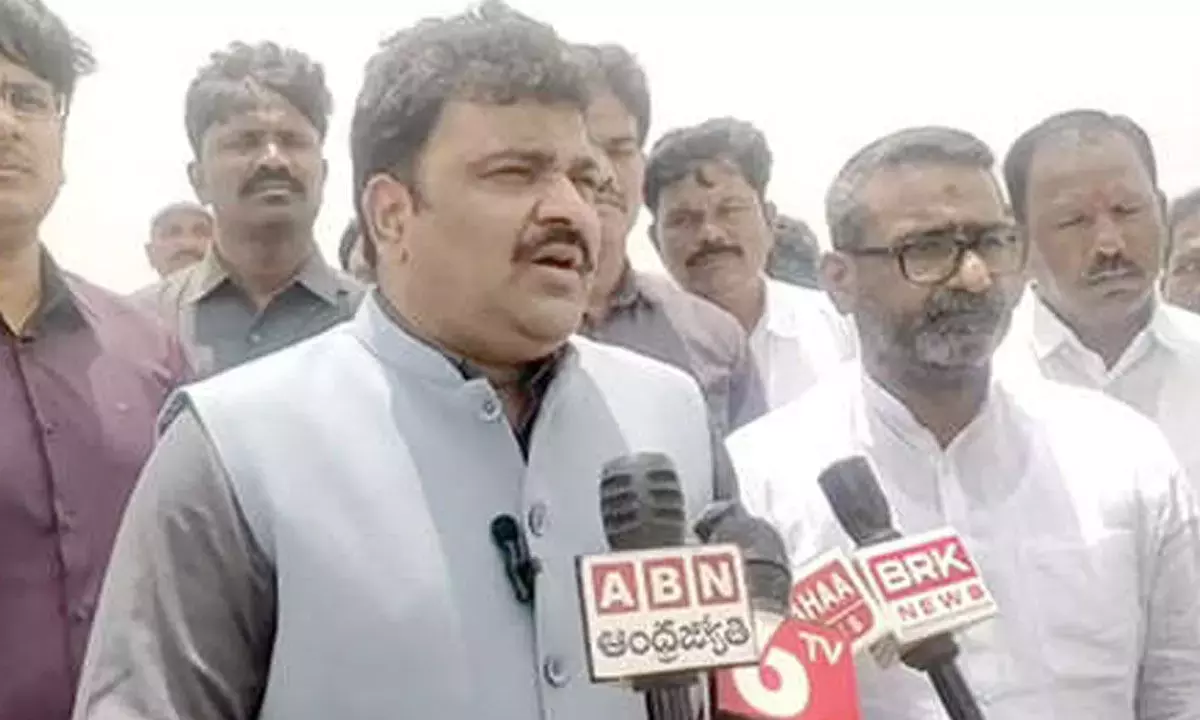 सरकार ओर्वाकल हब के माध्यम से औद्योगिक विकास के लिए प्रयासरत: कलेक्टर सरकार ओर्वाकल हब के माध्यम से औद्योगिक विकास के लिए प्रयासरत: कलेक्टर