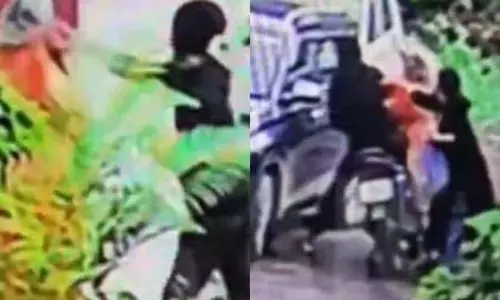 महिला ने सोने की चेन चोर को अपनी स्याही दिखाई महिला ने सोने की चेन चोर को अपनी स्याही दिखाई