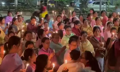 Manipur : इम्फालवासियों ने जिरिबाम नरसंहार के मृतकों को दी भावभीनी श्रद्धांजलि