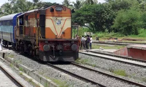 Jammu: विशेष रेलगाड़ियों को अधिक फेरों के लिए बढ़ाया गया Jammu: विशेष रेलगाड़ियों को अधिक फेरों के लिए बढ़ाया गया