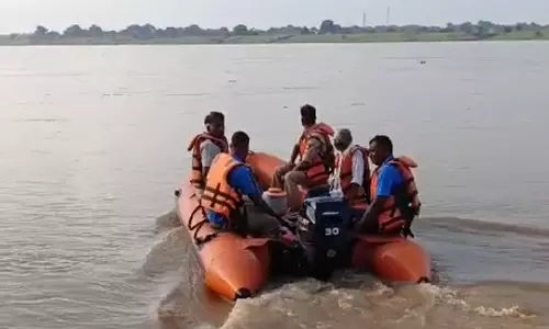 Yamunanagar: मंदिर गई महिला बहकर लापता, यमुना में खोजबीन जारी Yamunanagar: मंदिर गई महिला बहकर लापता, यमुना में खोजबीन जारी