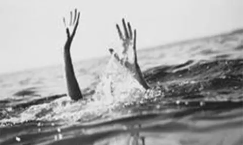सिग्नेचर ब्रिज से यमुना में गिरी लड़की, शव बरामद: Delhi Police सिग्नेचर ब्रिज से यमुना में गिरी लड़की, शव बरामद: Delhi Police