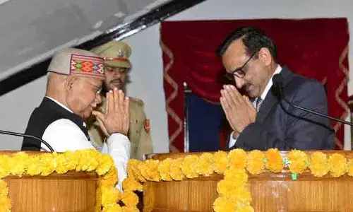 डॉ. पवनेश कुमार ने HPPSC सदस्य के रूप में शपथ ली डॉ. पवनेश कुमार ने HPPSC सदस्य के रूप में शपथ ली