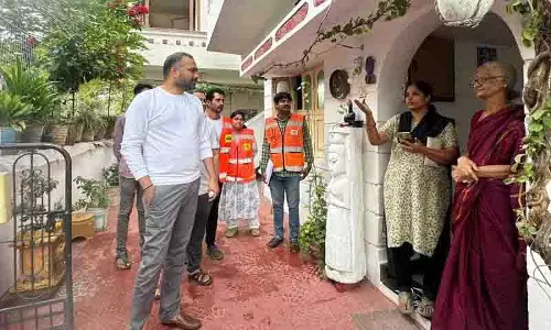 GHMC ने अलवाल सर्कल में लार्वा-रोधी प्रयास तेज किए GHMC ने अलवाल सर्कल में लार्वा-रोधी प्रयास तेज किए