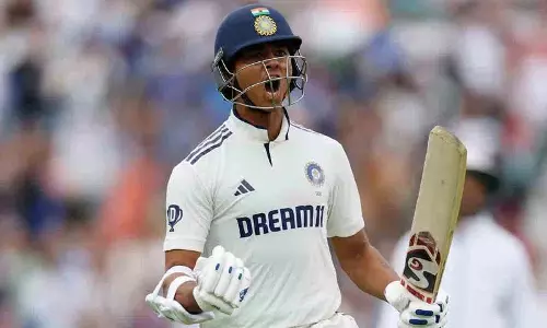 यशस्वी अपरकट के बाद आउट हो गए.. क्या जड्डू और जुरेल बच पाएंगे? यशस्वी अपरकट के बाद आउट हो गए.. क्या जड्डू और जुरेल बच पाएंगे?