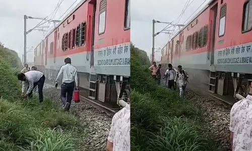 इगतपुरी के पास ब्रेक जाम, कामायनी एक्सप्रेस के इंजन में निकला धुआं इगतपुरी के पास ब्रेक जाम, कामायनी एक्सप्रेस के इंजन में निकला धुआं