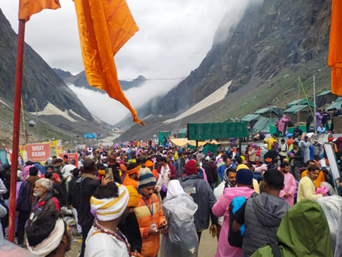 खराब मौसम के कारण अमरनाथ यात्रा समय से पहले स्थगित खराब मौसम के कारण अमरनाथ यात्रा समय से पहले स्थगित